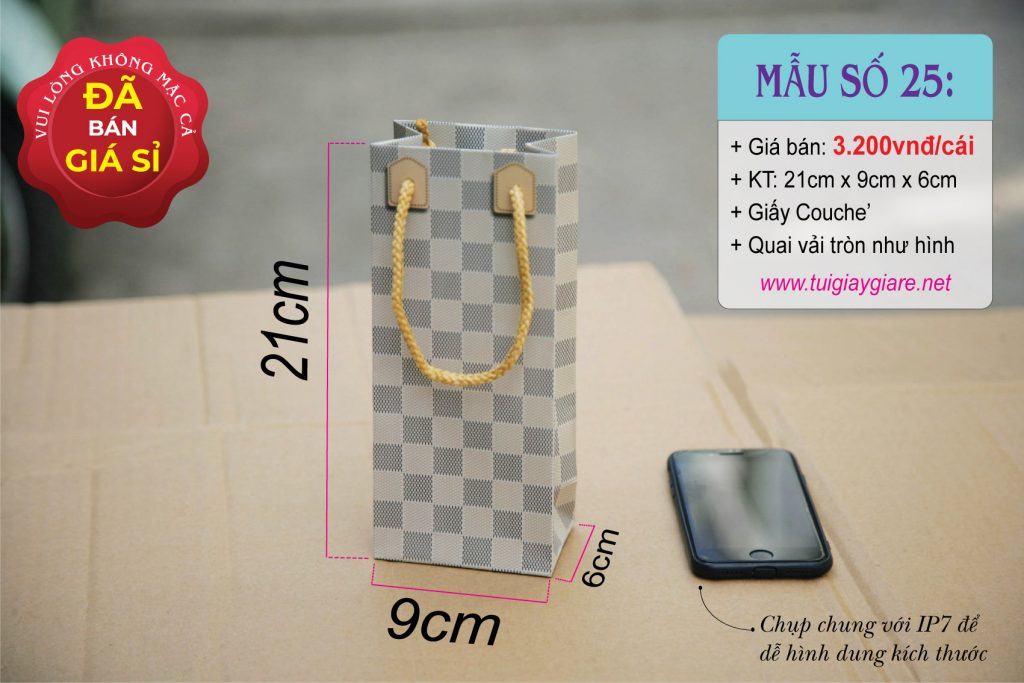 Túi giấy họa tiết Caro