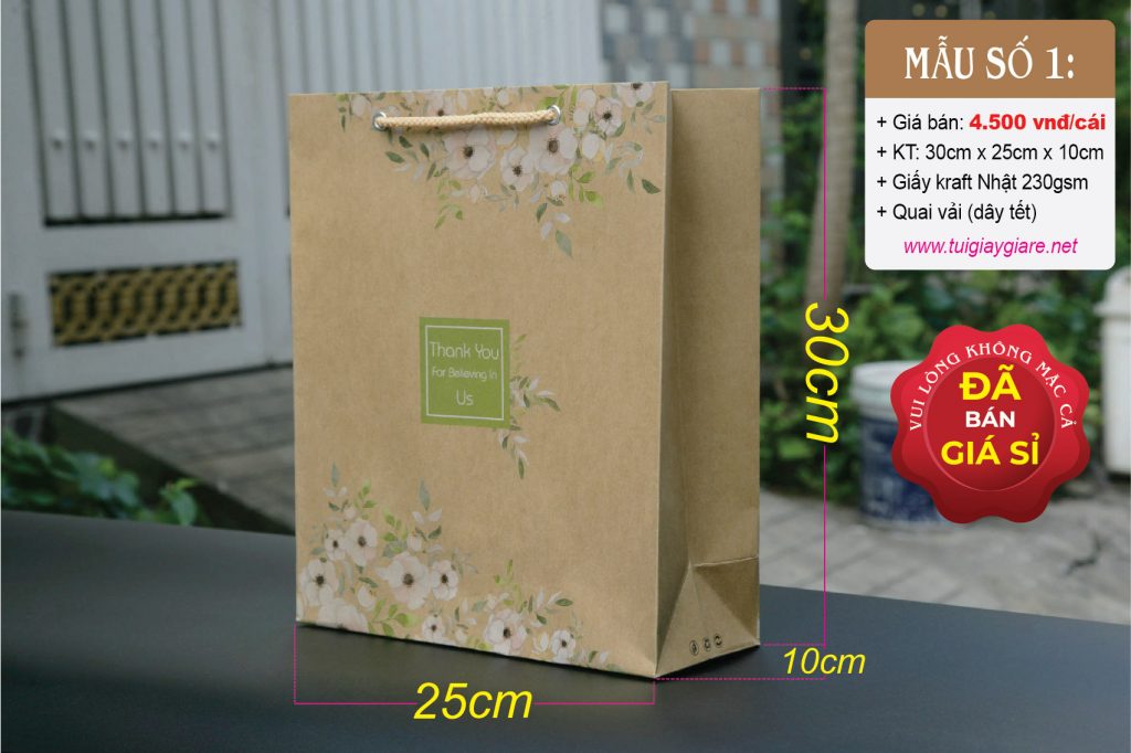 Túi được làm từ giấy kraft, dễ phân hủy trong môi trường tự nhiên