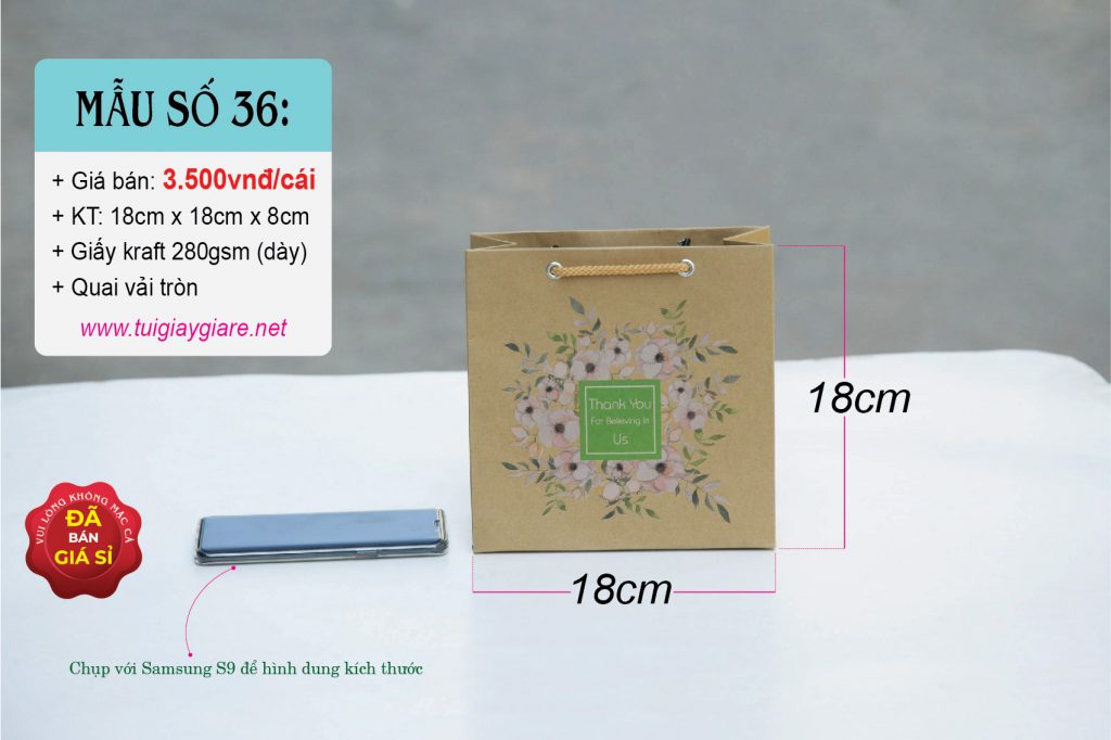 Túi giấy kraft nâu, được làm từ chất liệu thân thiện với môi trường